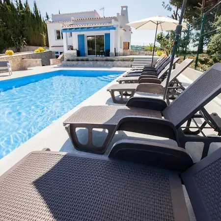 Meru 7 Pax, Ac, Piscina Y Mini Campo Deportivo Holiday home